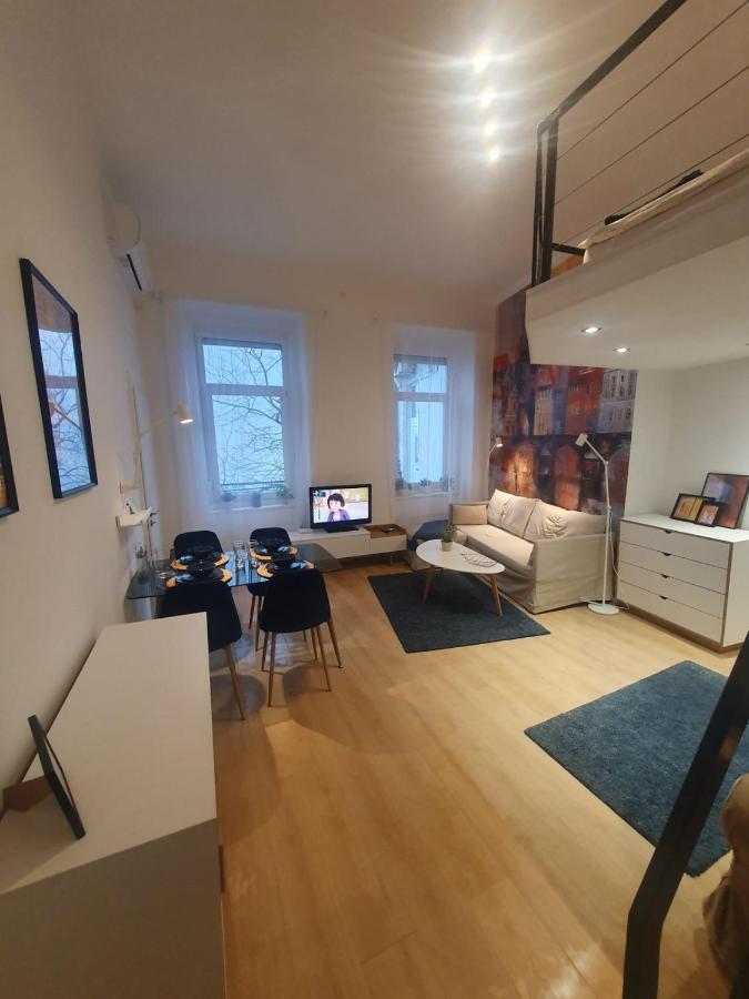 Petofi Apartment With Air Condition Budapest Kültér fotó